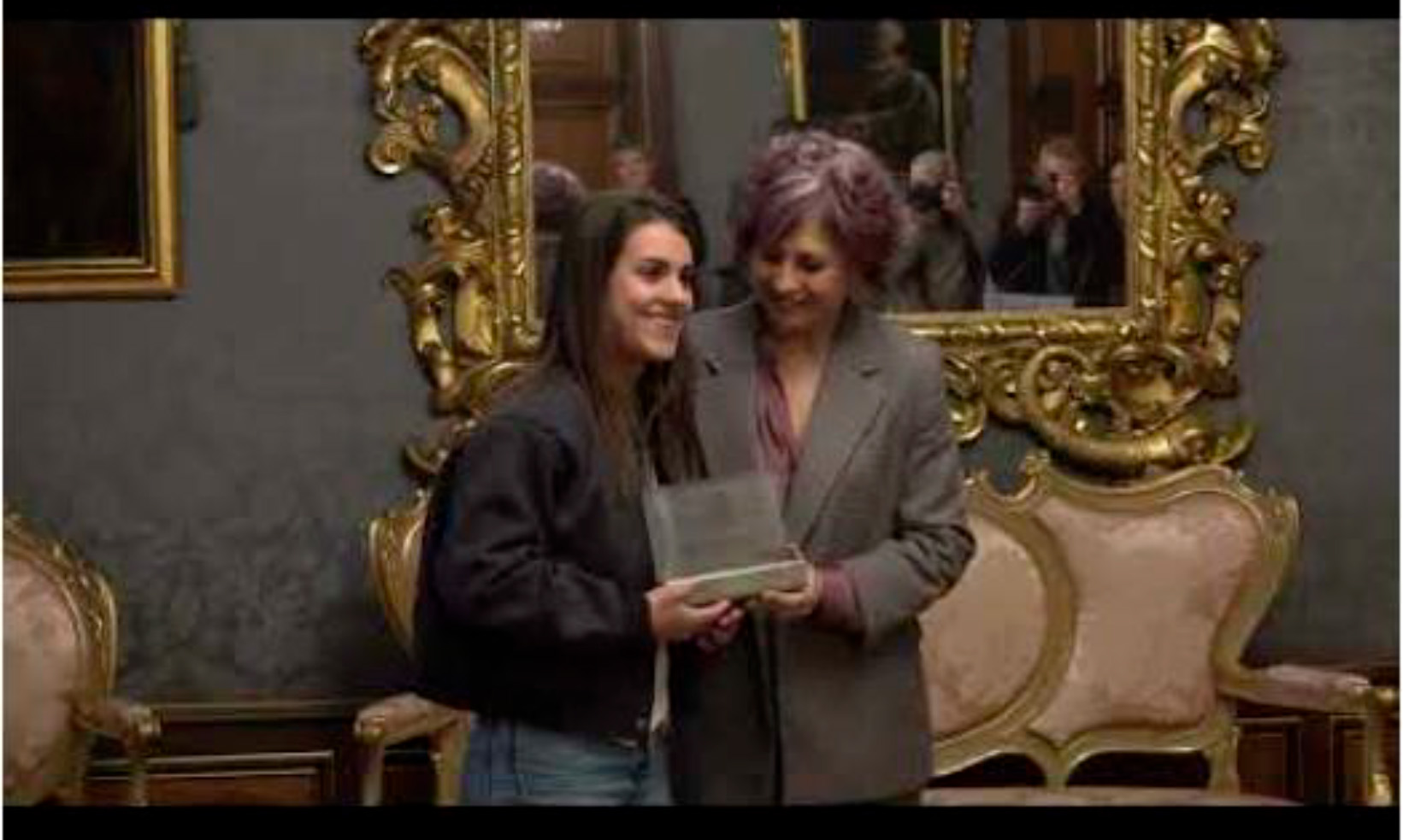 La Presidenta del Gobierno de Navarra, reconoce la labor de los deportistas y t&eacute;cnicos Ol&iacute;mpicos. 27-11-24